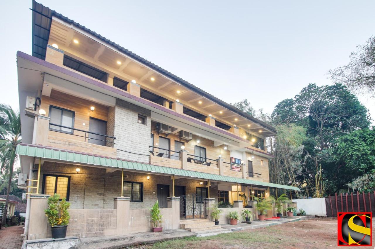 Candolim Sands 호텔 외부 사진