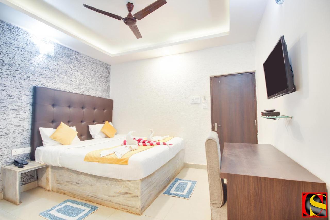 Candolim Sands 호텔 외부 사진