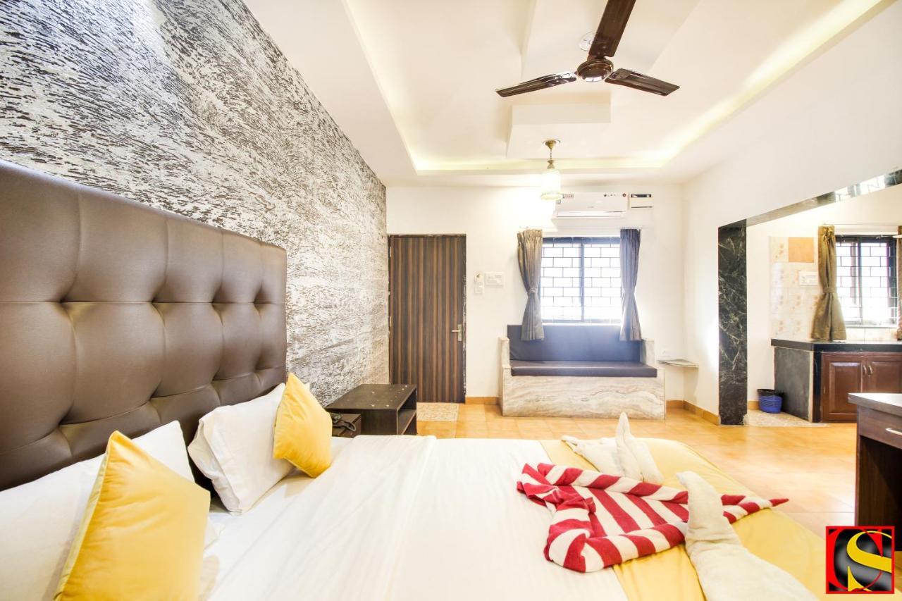 Candolim Sands 호텔 외부 사진