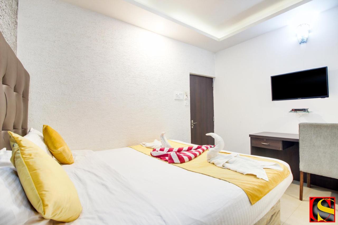 Candolim Sands 호텔 외부 사진