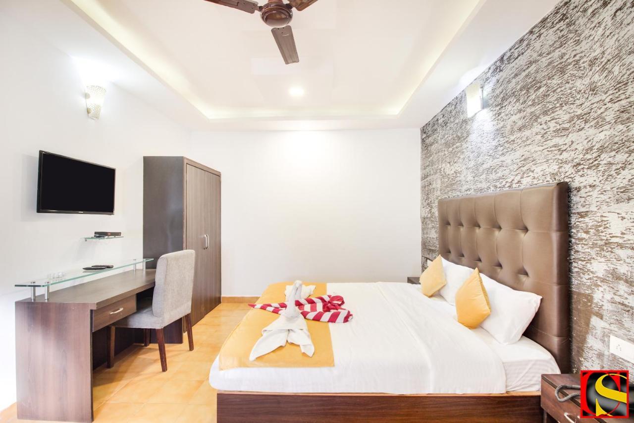 Candolim Sands 호텔 외부 사진