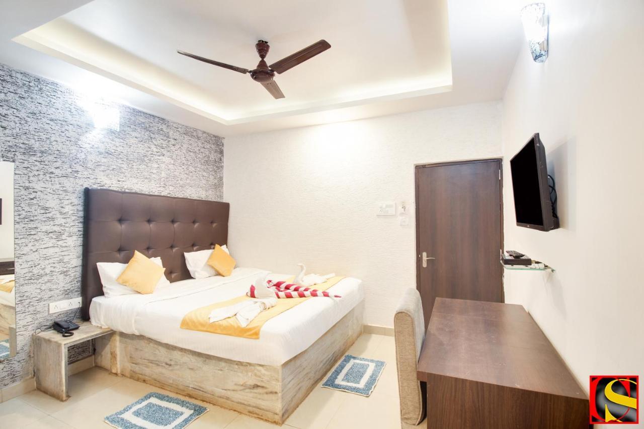 Candolim Sands 호텔 외부 사진
