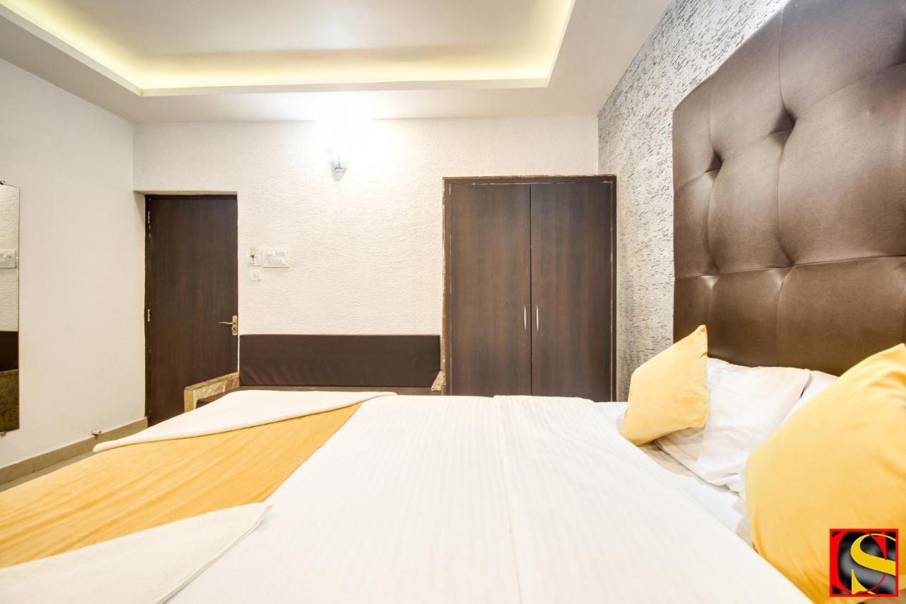 Candolim Sands 호텔 외부 사진