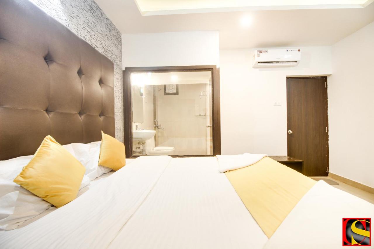 Candolim Sands 호텔 외부 사진