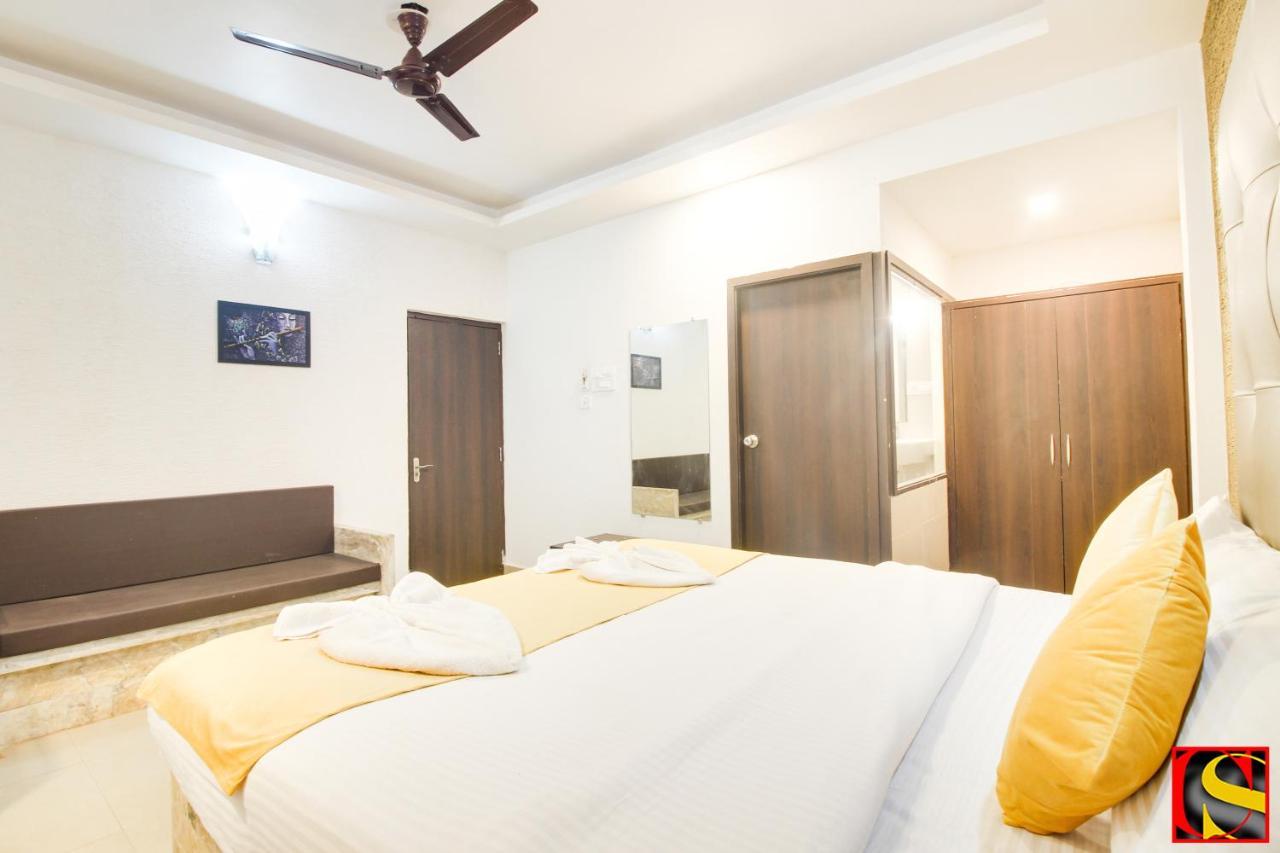 Candolim Sands 호텔 외부 사진